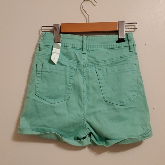 Highwaist shorts - Picture 2 of 3